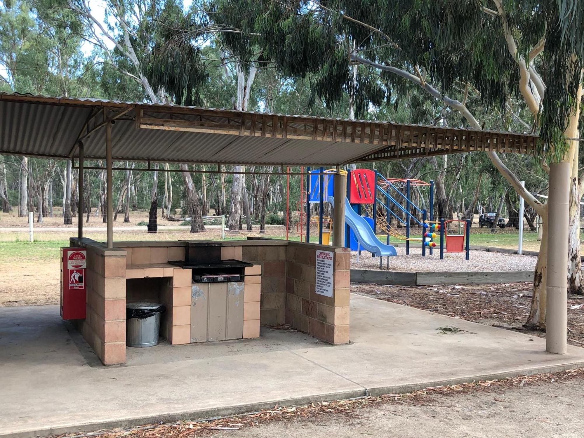 Murray River Hideaway Holiday Park Strathmerton Extérieur photo